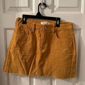 Skirt size 26
